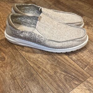 Casual Slip-On Loafers in Beige and White